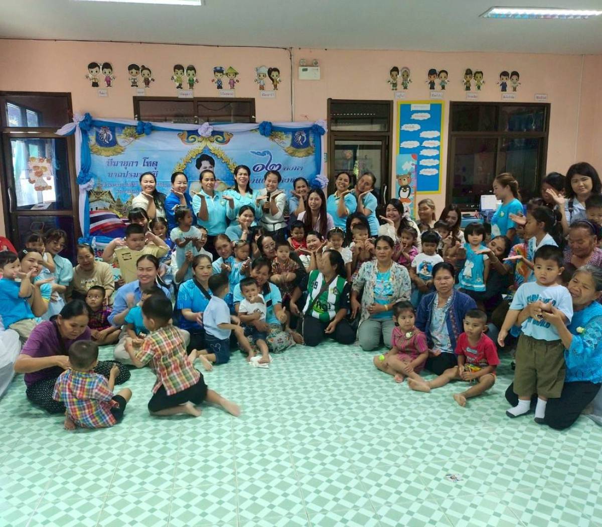 ร่วมกิจกรรม ''โครงการจัดกิจกรรมวันแม่ประจำปี 2568
